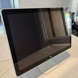Apple Cinema Display 24” built In Webcam And Light Sensor Excellent Condition
