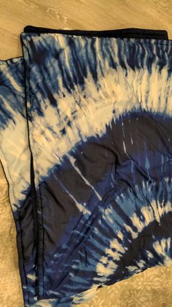 Twin blue tie dye comforter