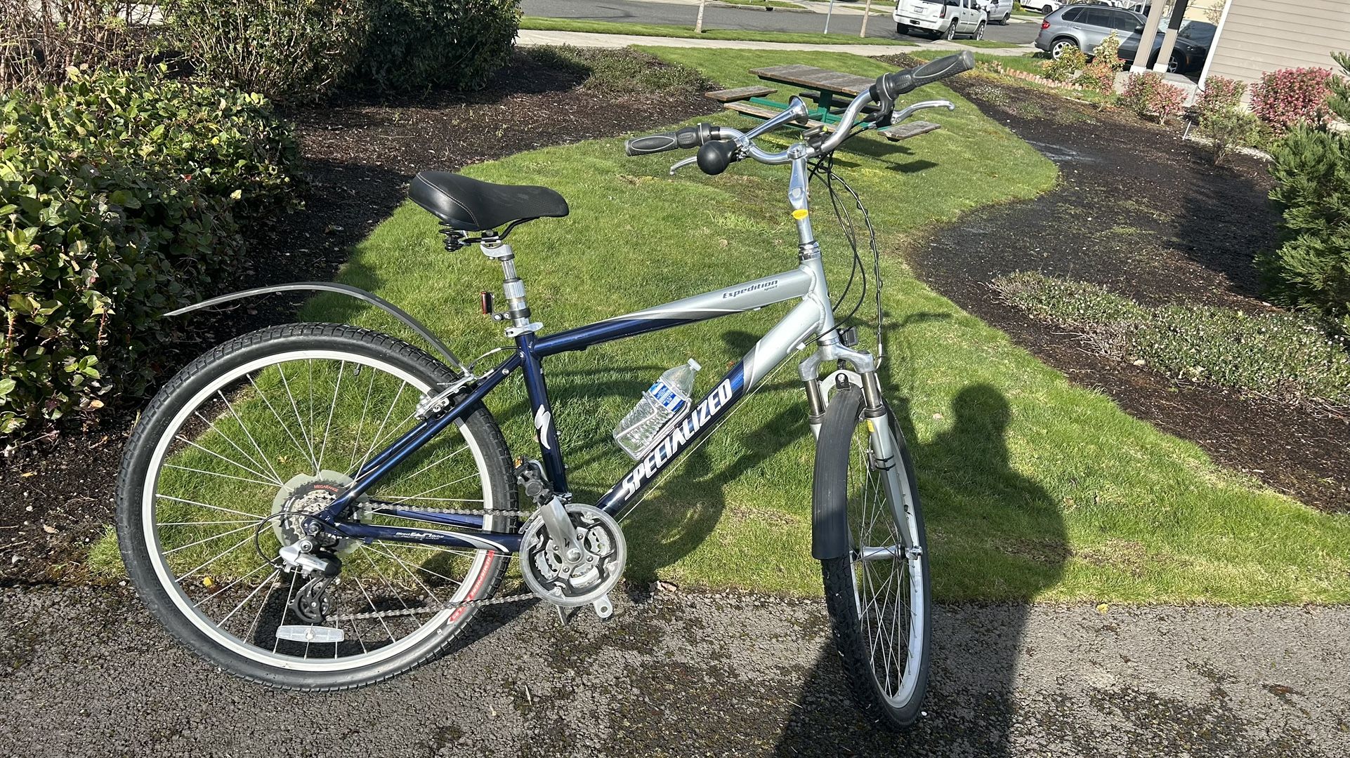 Specialized “ EXPEDITION SPORTS “ Mountain/Trail Bike, M Frame, Front Suspension Like New