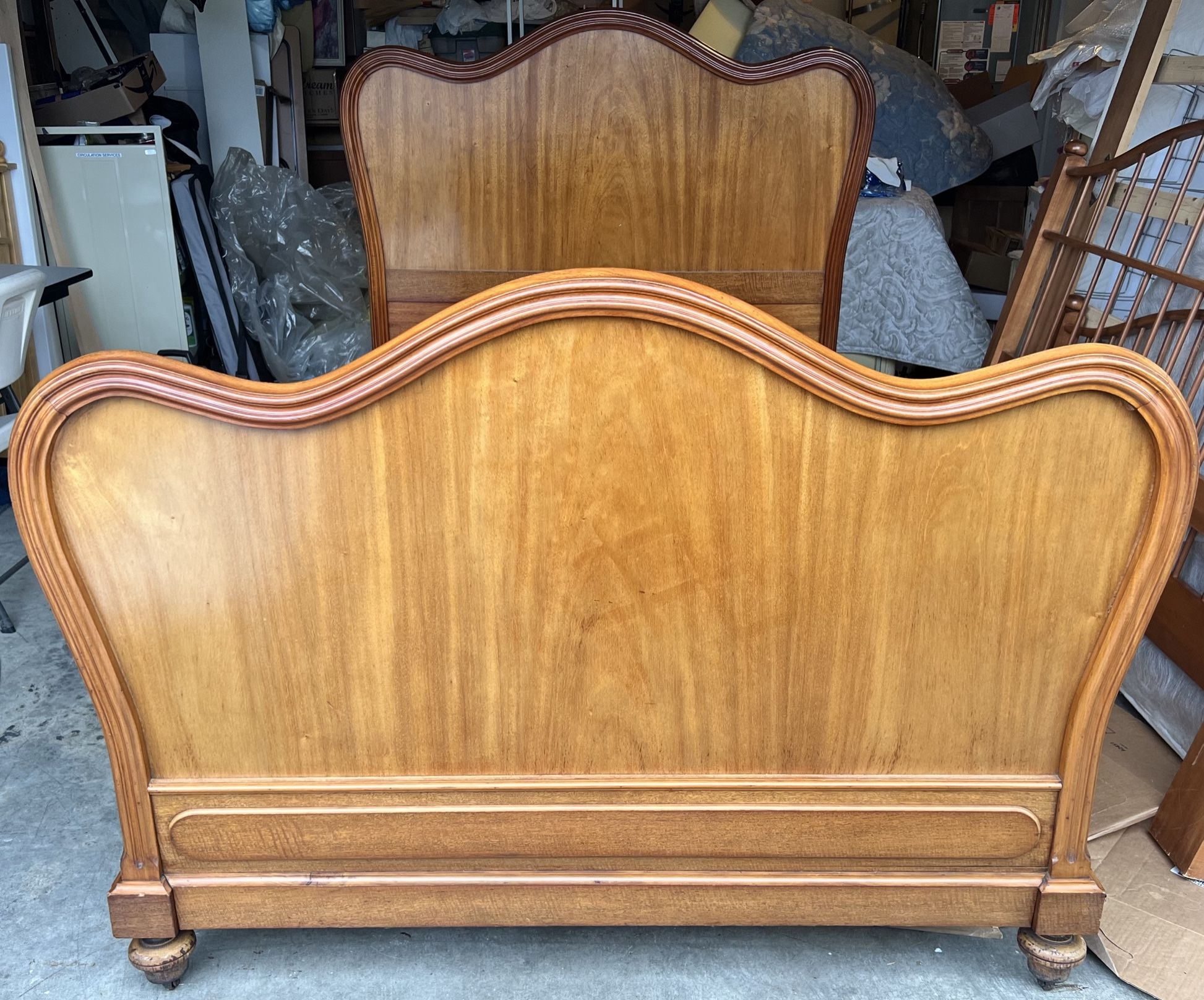 Beautiful Full Size Antique Bed