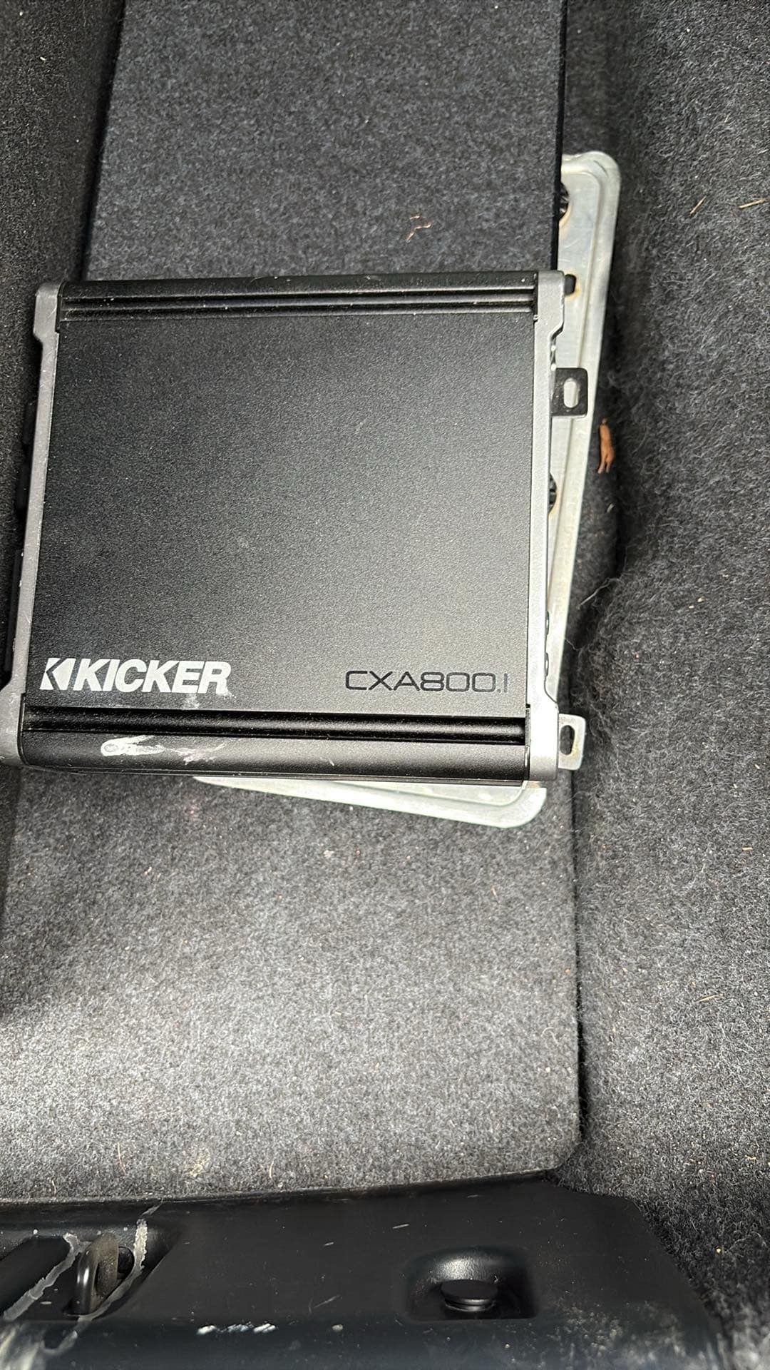 Kicker Amp