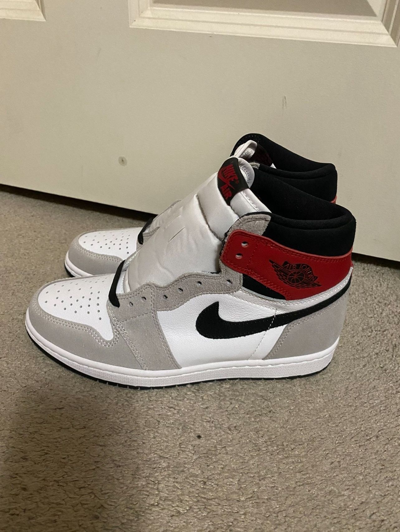 BRAND NEW JORDAN 1 SMOKE GREY SIZE 7.5