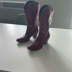 Western / cowboy style boots