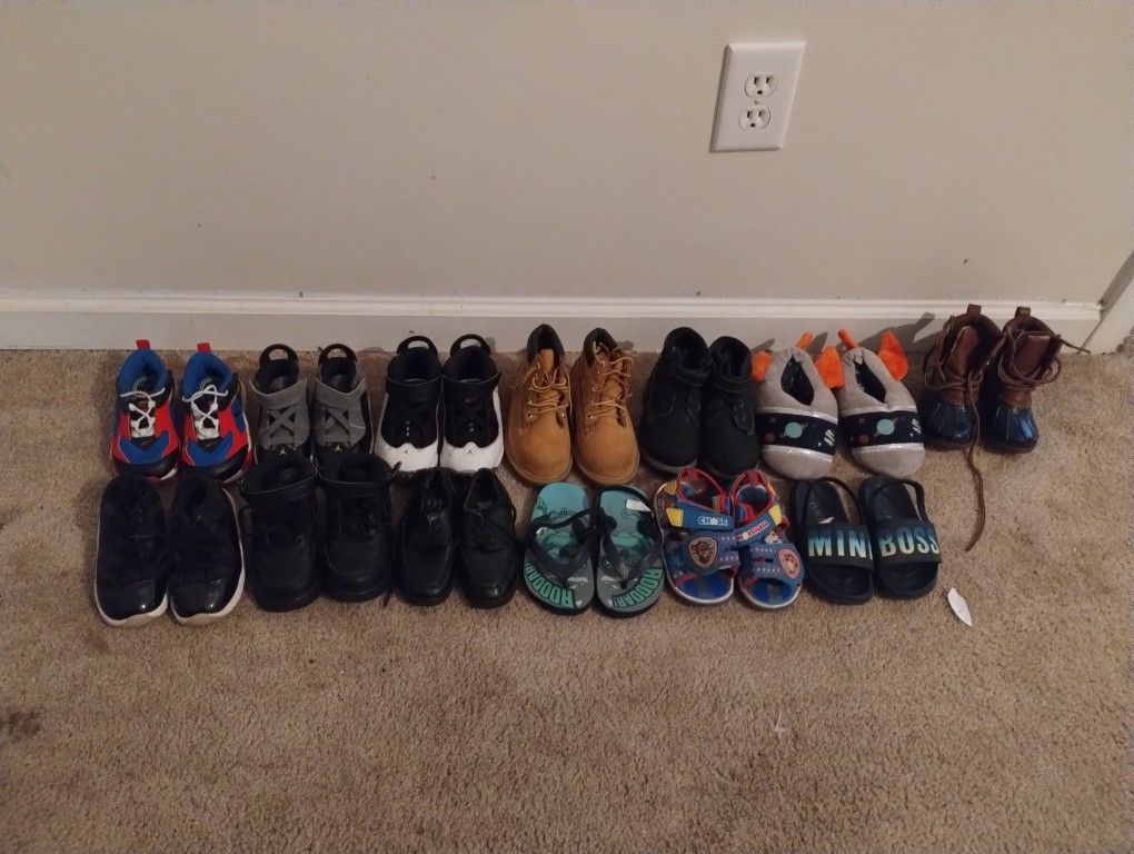 Shoes For Sale (Prices Vary or Bundle)