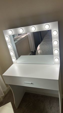 White Vanity Desk with Lighted Mirror