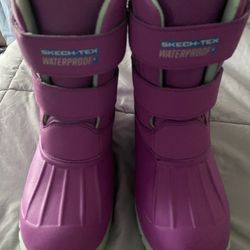 Boots Pink Skechers  Big Girl’s Size 2  Waterproof  Great Condition 