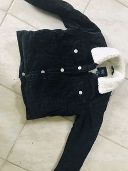 Boys jacket size S Gap
