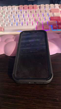 iPhone 16e