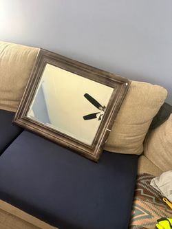 Wall mirror