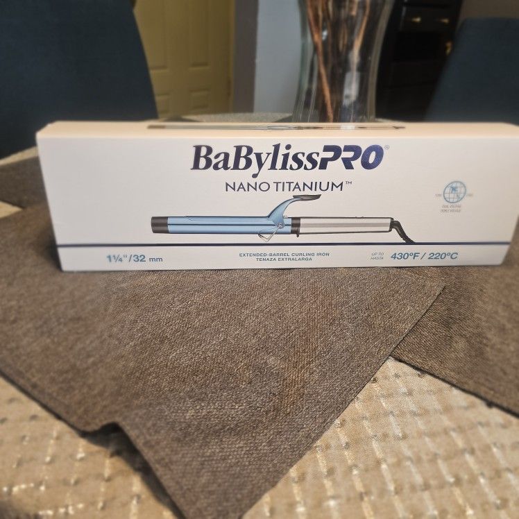 BaByliss PRO Titanium 1 1/4" Extra Long Barrel