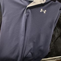 Under armor shirt size large 
