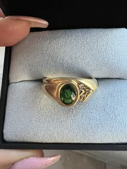 14K Gold Ring Men’s Size 10 natural Emerald And Diamonds