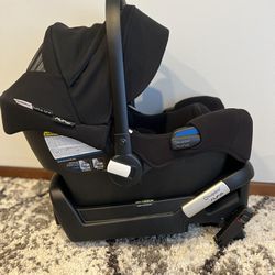 Car Seat + clothes Gift For Baby Boy Or Girl