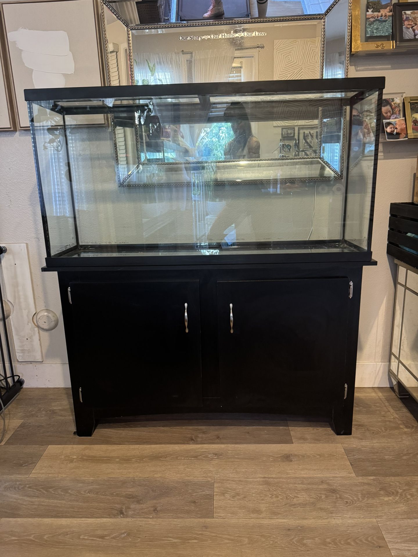 60 Gallon Tank with Dark Wood Stand-Fish/Reptile