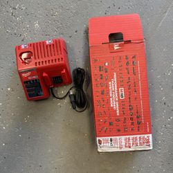 Milwaukee M12 And M18 Charger 