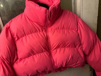 Small cropped puffer jacket