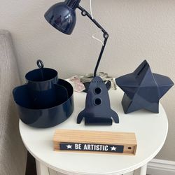 Pottery Barn Kids Table Accessories 