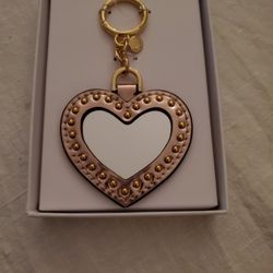 MICHAEL KORS HEART MIRROR KEYCHAIN 