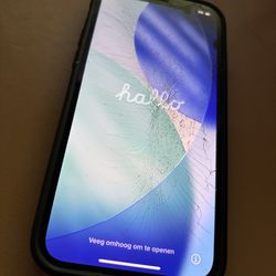 Fully unlocked iPhone 12 Screen Cracked AND magnetic case