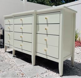 Large solid wood dresser with 10 drawers