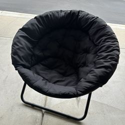 Saucer chair