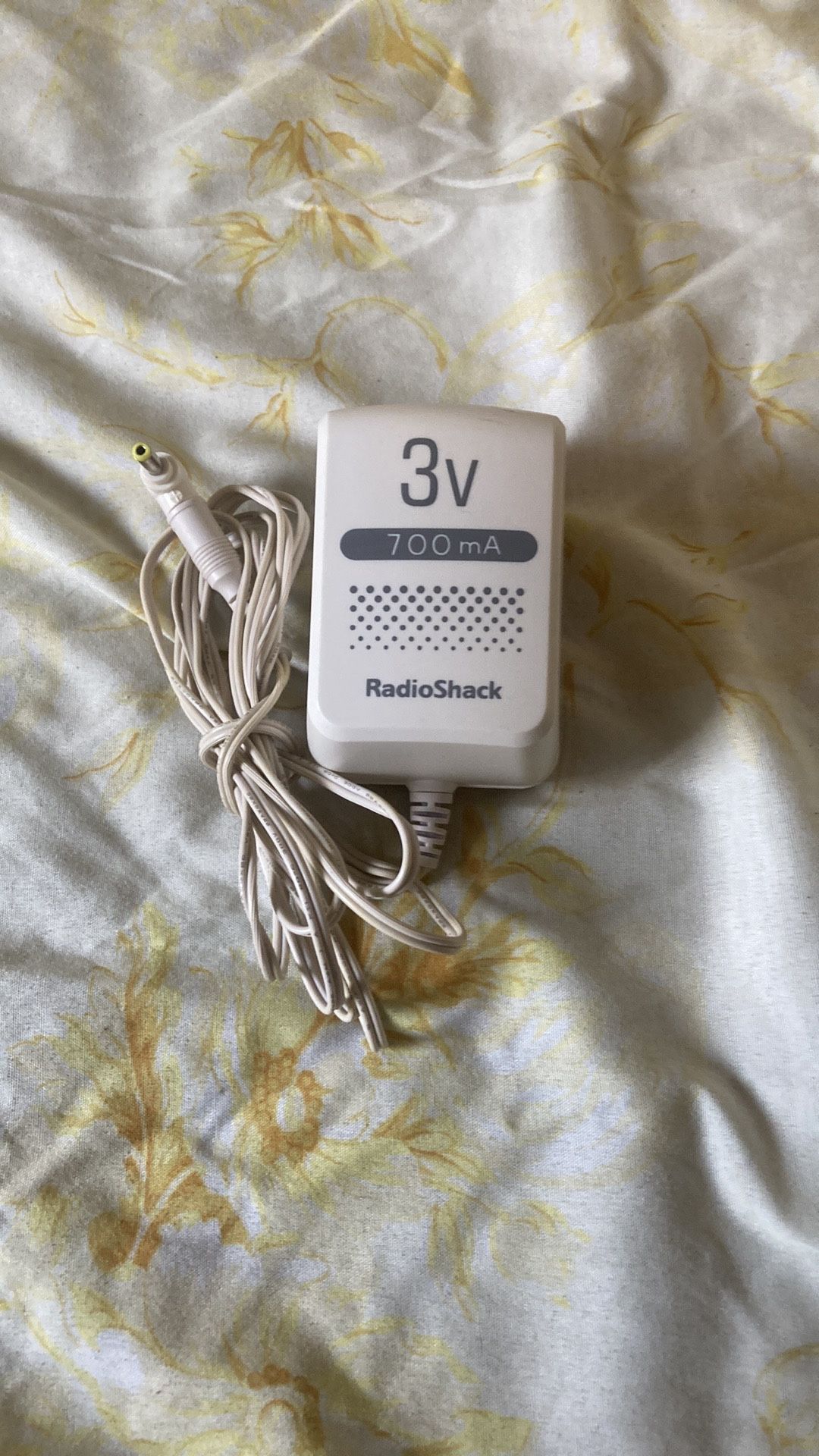 RadioShack 3V 700mA Power Adapter