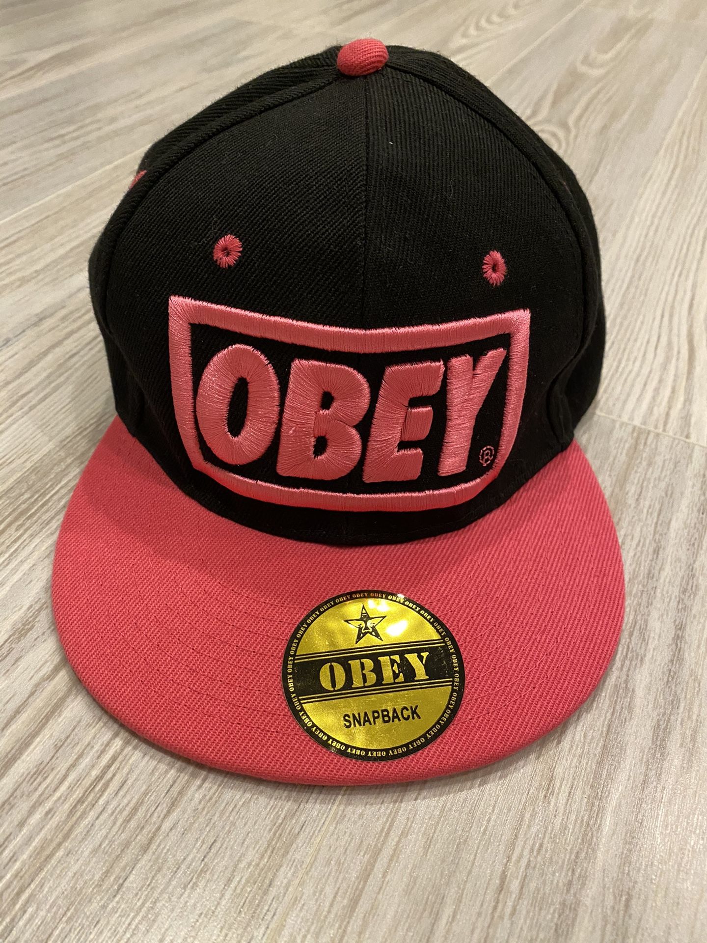 OBEY black/pink snapback cap hat