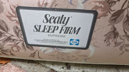 Sealy mattress - twin