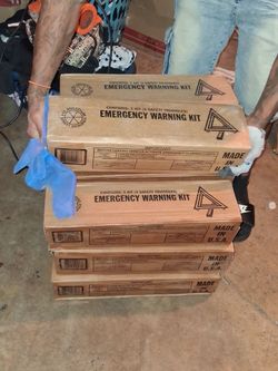 Emergency Warning Kit – 3 Safety Triangles