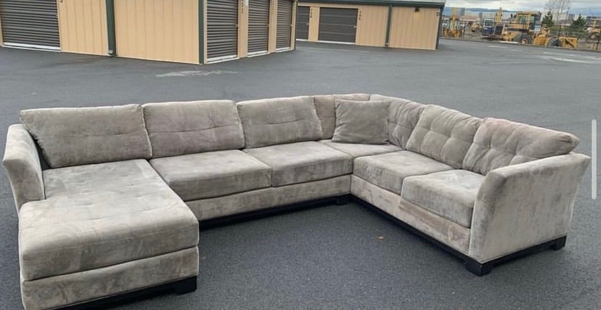 Sectional Couch 