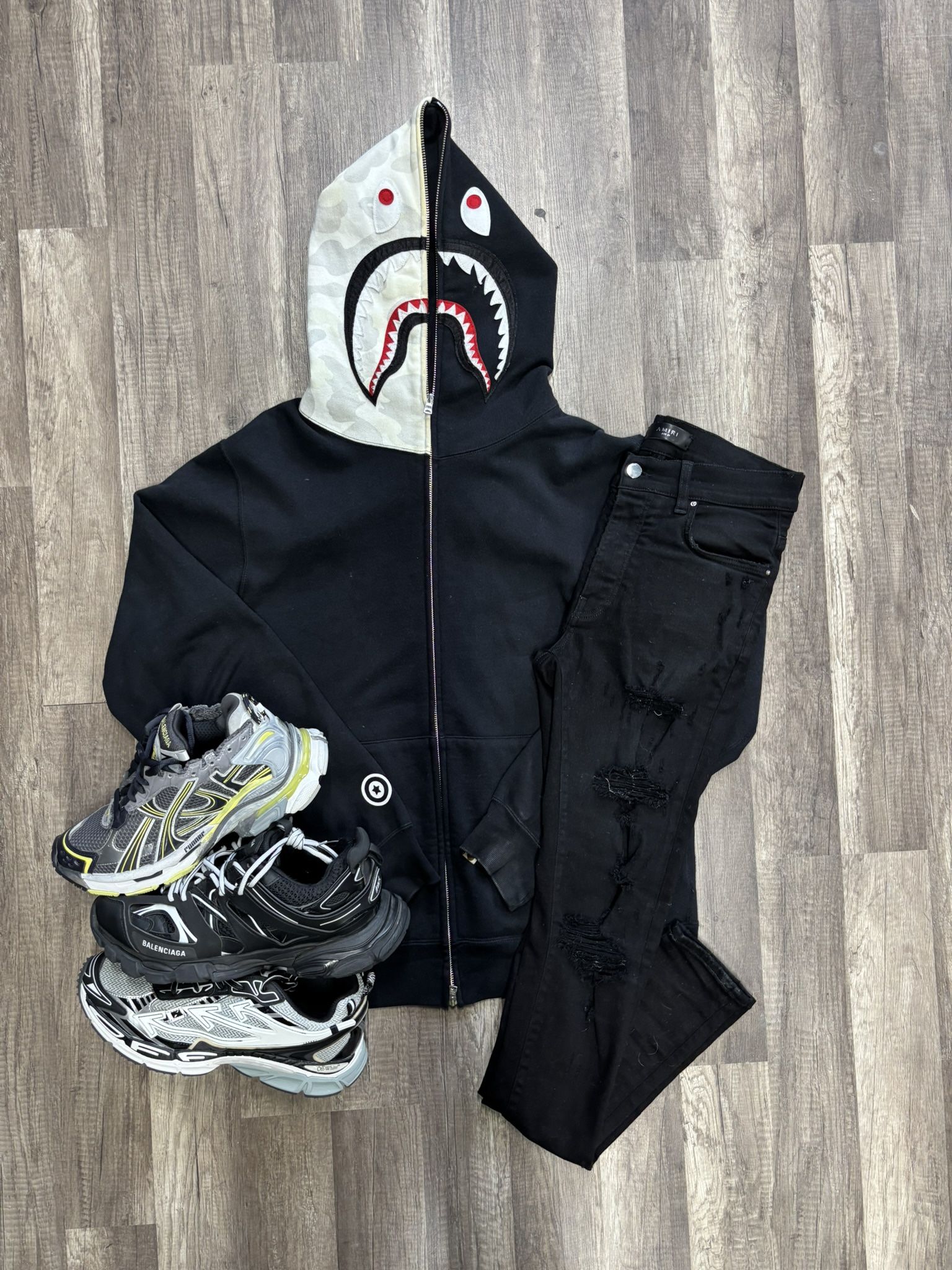 Bape , Balenciaga, Amiri Jeans