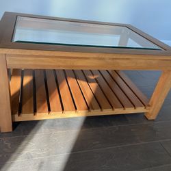 Ethan Allen Wood Coffee Table With Glass Top