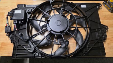 Cooling fan assembly new for 2021-23 Kia Seltos