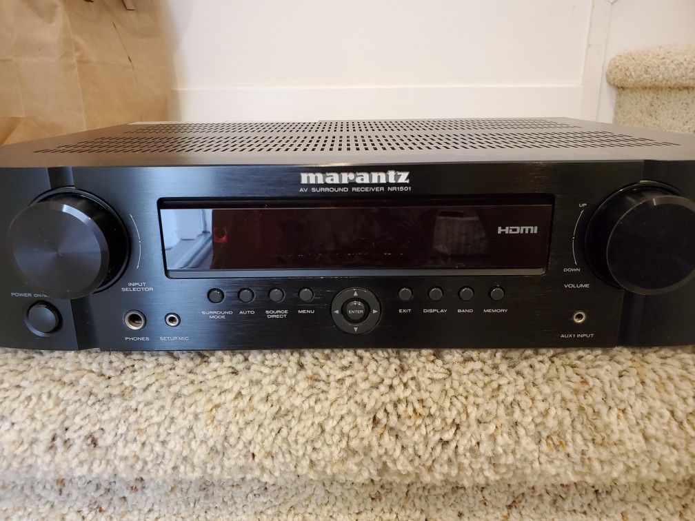 Marantz NR1501 7.1 ch -350 total watts Home Theater Receiver and RC006SR Remote