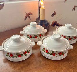 Sheffield Strawberries 'n Cream Stoneware Individual Casseroles With Lids - Vintage Japan Set of 4
