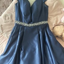 blue dress
