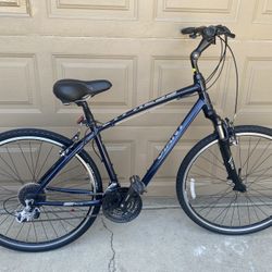 Giant Cypress DX Hybrid Bike 