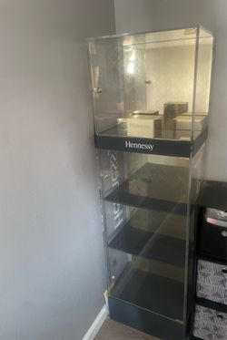 Hennessy Display Liquor Cabinet – Acrylic Display Case