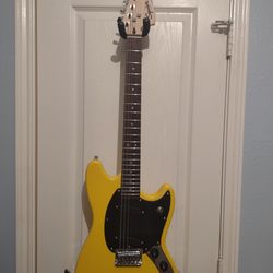 New SQUIER Mustang Guitar Pro fret-level setup Spa perfect $159!