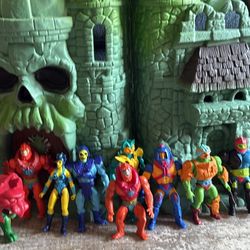 MOTU Origins Castle Grayskull + Action Figure bundle + BONUS 1982 Beast Man Action Figure