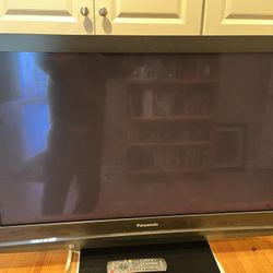 Panasonic HDTV 42” In Great Condition 