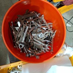 WRENCHES OVER 50LB MIXED NAMES,  MOST CHINA