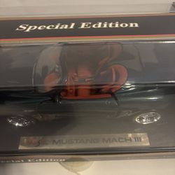 Maisto Mustang Mach lll 1:18 Green Collectible Toy Car
