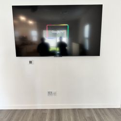 TV mounts W/Install