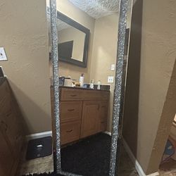 Stand Up Mirror