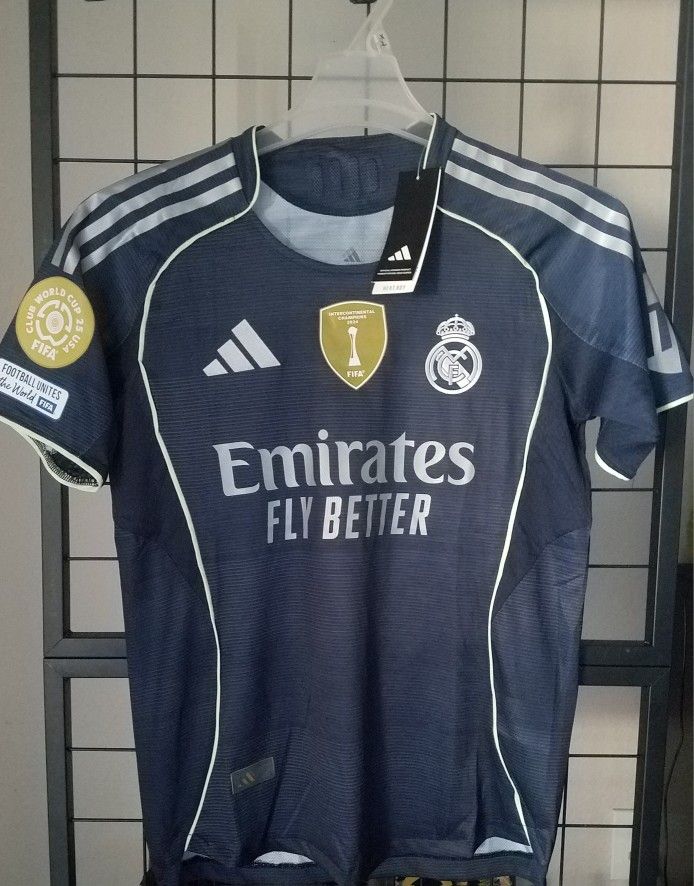 Adidas mens Jerseys Real madrid Away 25/26 Size Médium and Large No Trade 