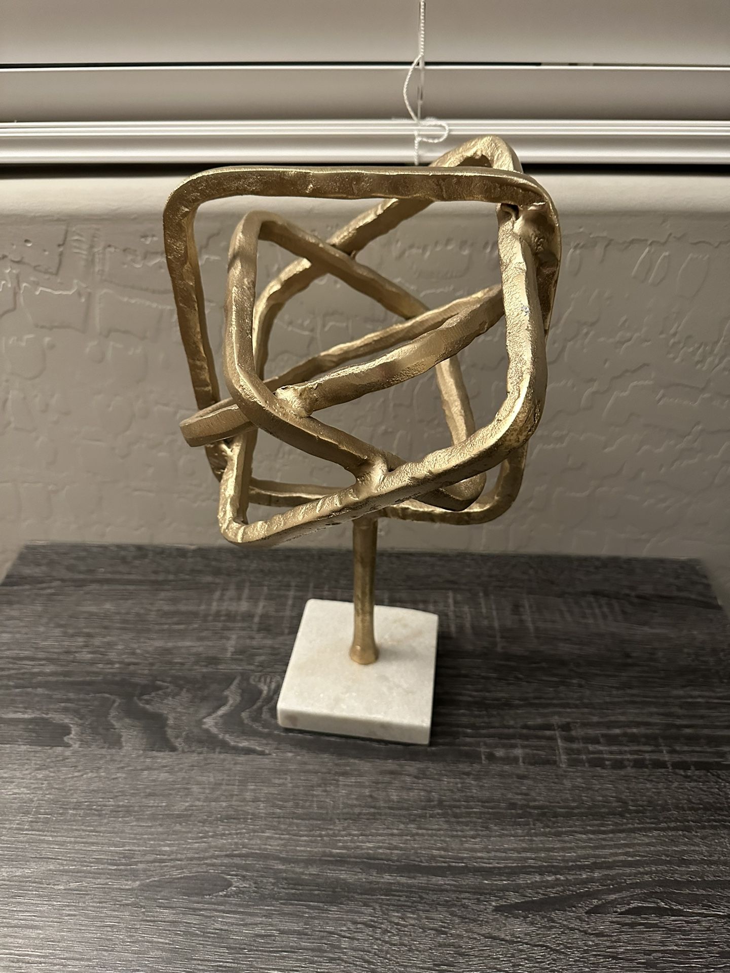 Brand New Abstract Artistic Orbit Display 1 Set