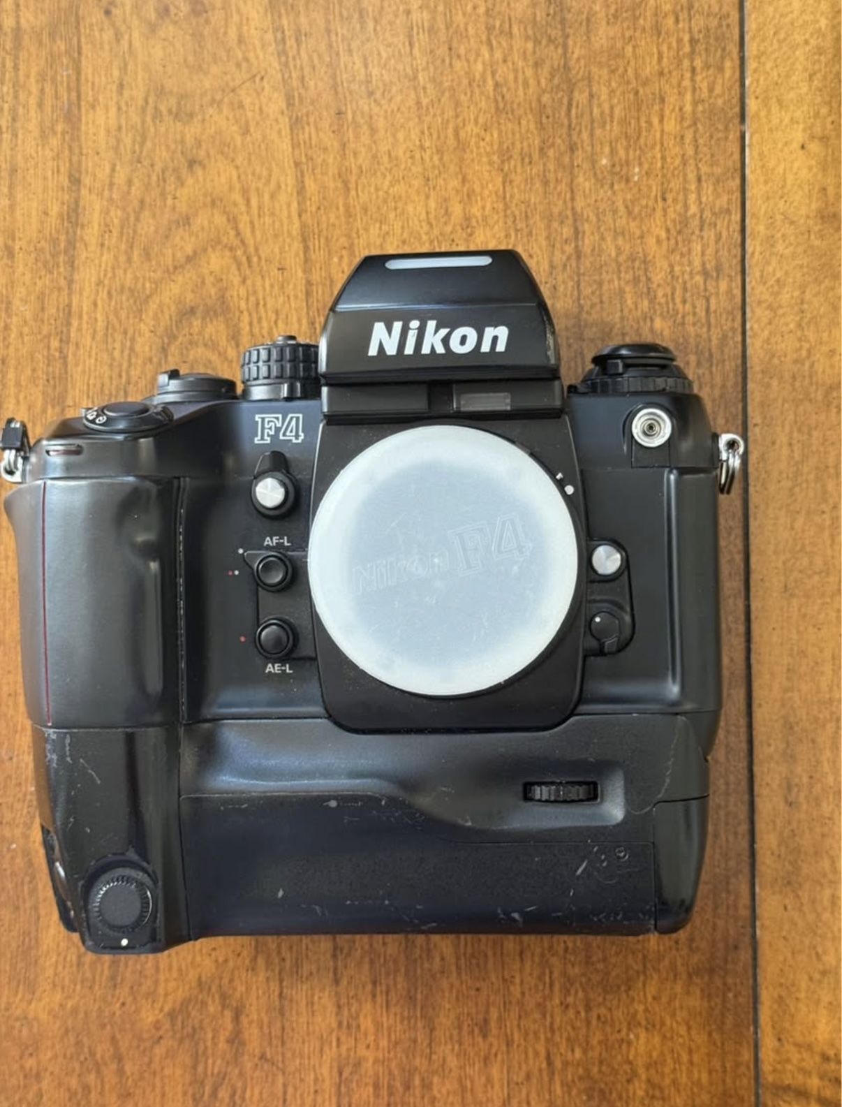 Nikon F4 + MD-23 motor drive