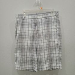 White NIKE Golf Shorts Men Medium Size 32