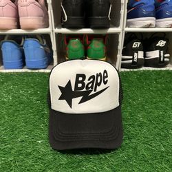 bape hat trucker black / white 